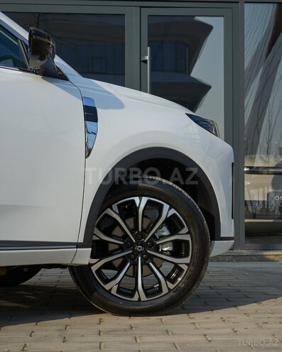 Changan Qiyuan Q05-6