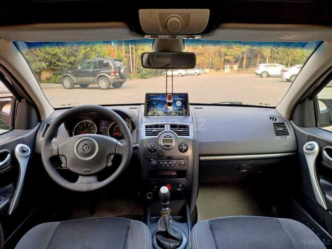 Renault Megane-13