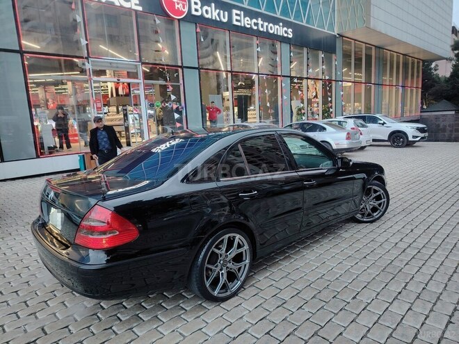Mercedes E 320 2004, 285,000 km - 3.2 l - Bakı