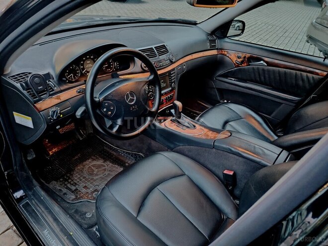 Mercedes E 320 2004, 285,000 km - 3.2 l - Bakı