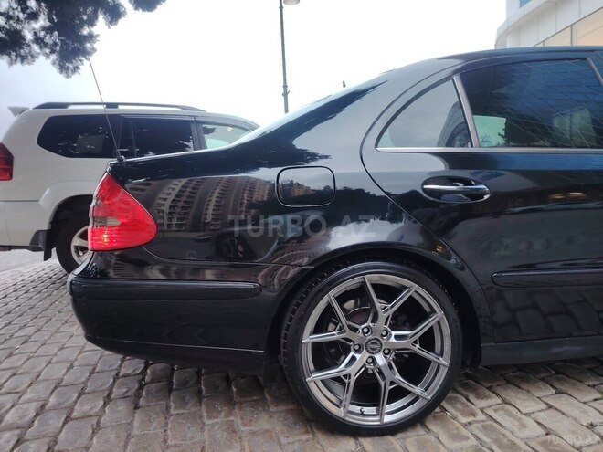 Mercedes E 320 2004, 285,000 km - 3.2 l - Bakı