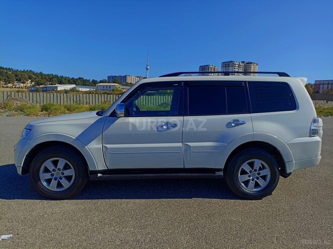 Mitsubishi Pajero 2009, 200,000 km - 3.0 l - Bakı