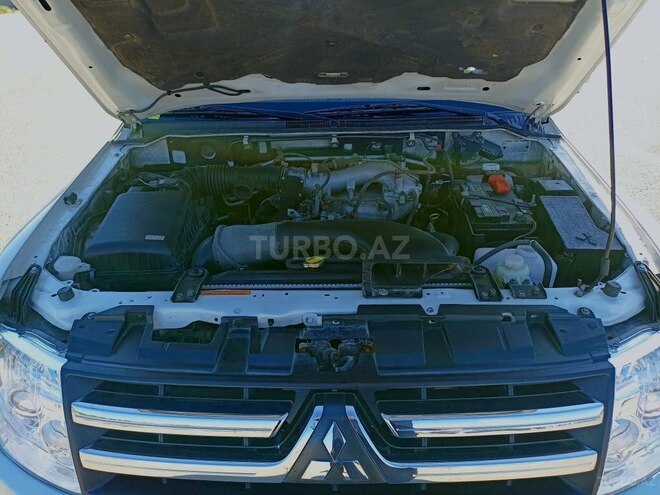 Mitsubishi Pajero 2009, 200,000 km - 3.0 l - Bakı