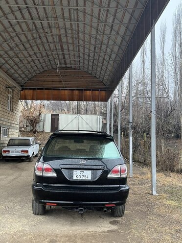 Lexus RX 300 2002, 164,231 km - 3.0 l - Tovuz