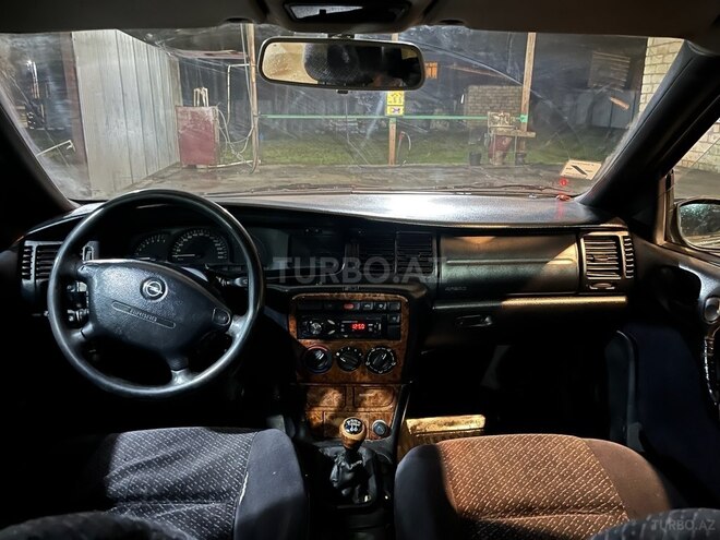Opel Vectra 1996, 300,000 km - 2.0 l - Masallı