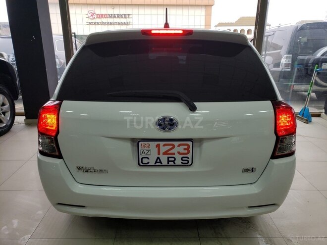 Toyota Corolla Fielder 2015, 177,500 km - 1.8 l - Bakı