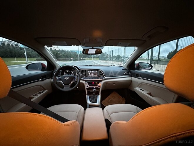 Hyundai Elantra 2018, 75,639 km - 2.0 l - Bakı