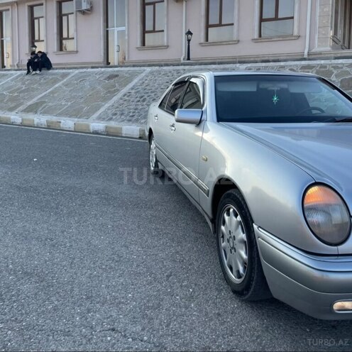 Mercedes E 230 1996, 417,852 km - 2.3 l - Beyləqan