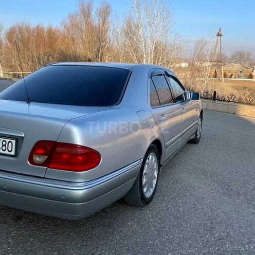 Mercedes E 230 1996, 417,852 km - 2.3 l - Beyləqan