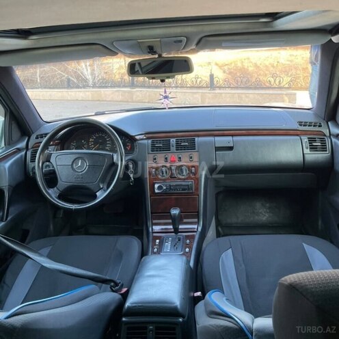 Mercedes E 230 1996, 417,852 km - 2.3 l - Beyləqan