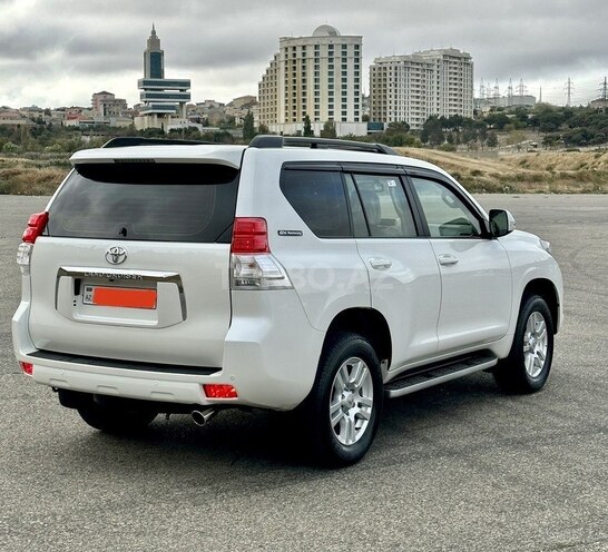 Toyota Land Cruiser Prado-7