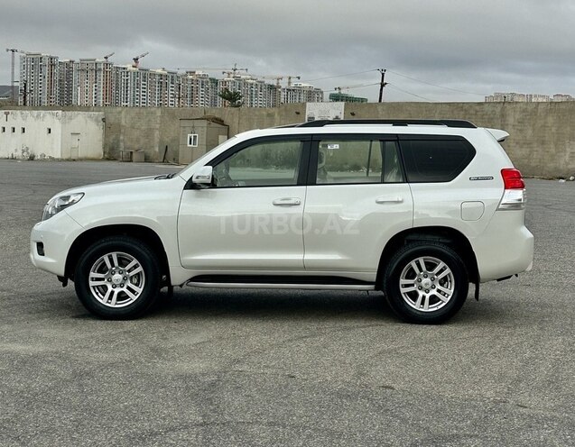 Toyota Land Cruiser Prado-9