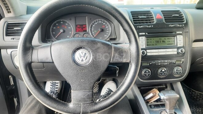 Volkswagen Jetta-2