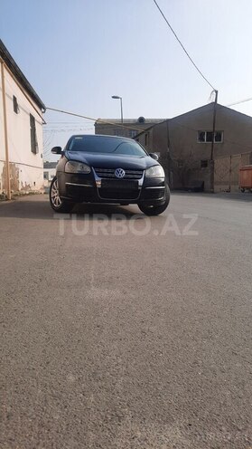 Volkswagen Jetta-1
