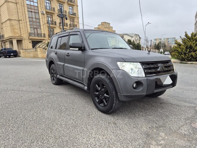 Mitsubishi Pajero 2010, 220,000 km - 3.5 л - Bakı