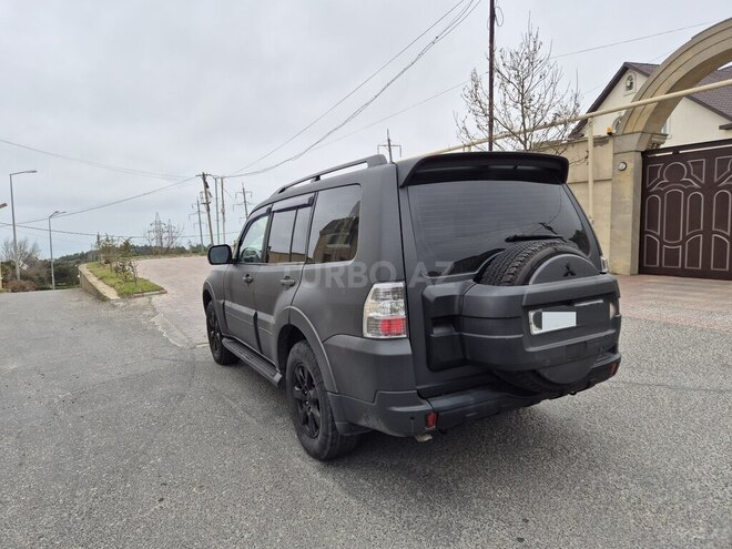 Mitsubishi Pajero 2010, 220,000 km - 3.5 л - Bakı