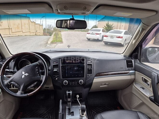 Mitsubishi Pajero 2010, 220,000 km - 3.5 л - Bakı