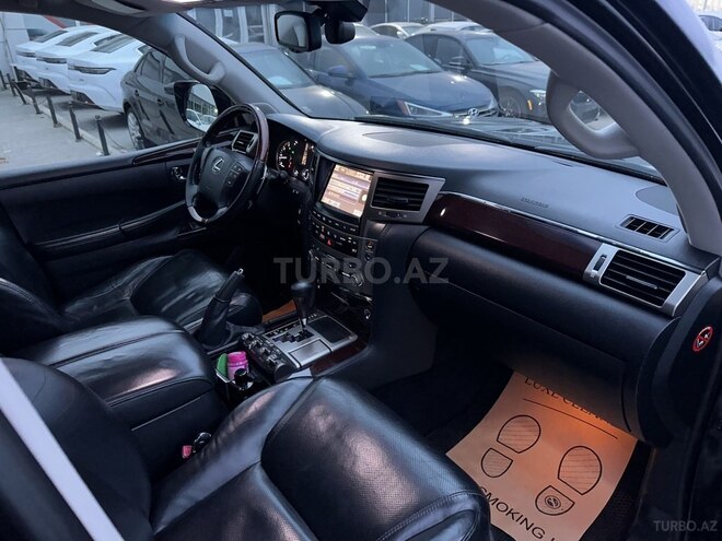 Lexus LX 570-12
