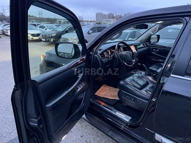 Lexus LX 570-11