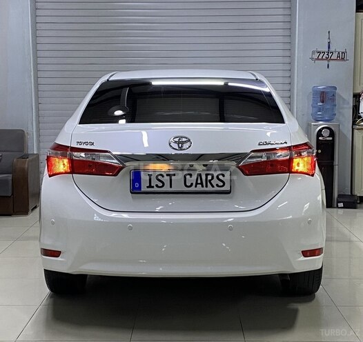 Toyota Corolla-8