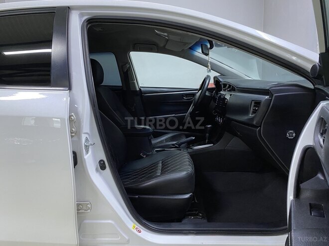 Toyota Corolla-16