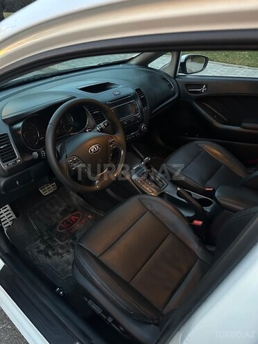 Kia Cerato-10