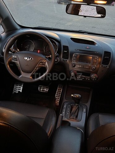 Kia Cerato-8