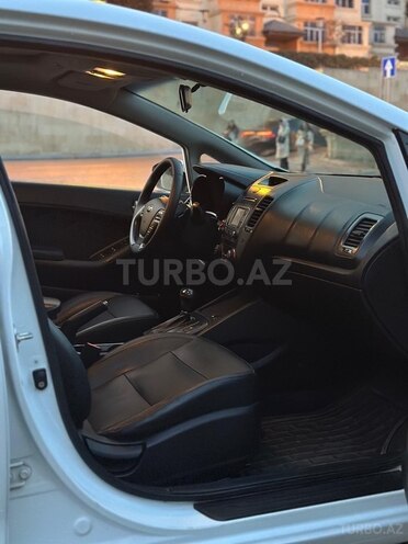 Kia Cerato-12