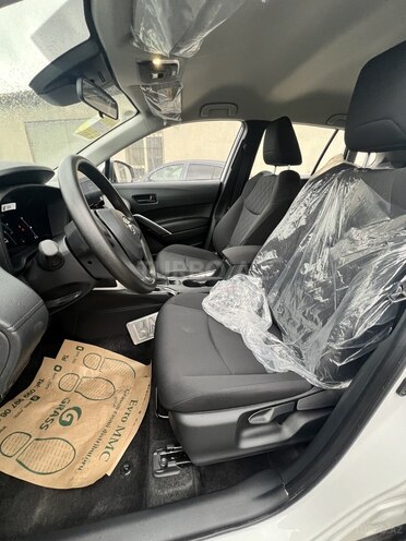 Toyota Corolla Cross-8