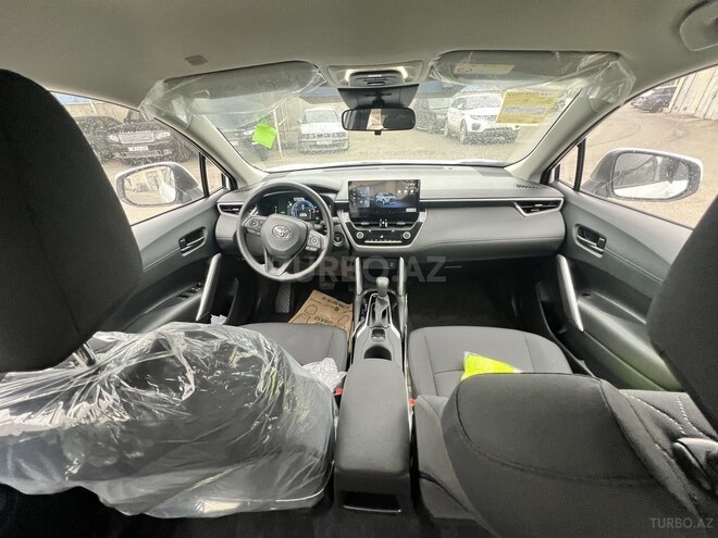 Toyota Corolla Cross-12