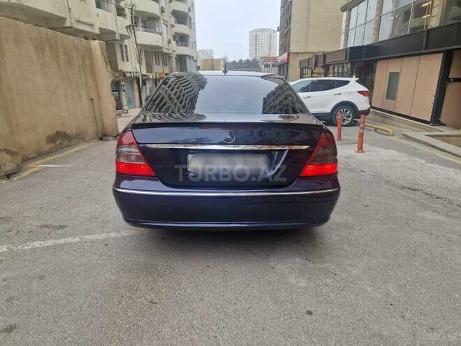 Mercedes E 220 d-3