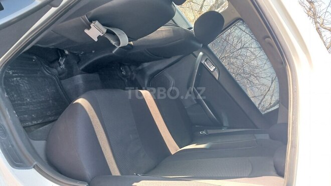 Kia Cerato-7