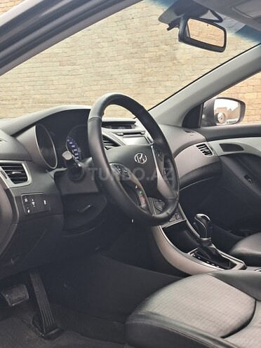 Hyundai Avante 2015, 196,000 km - 1.6 л - Bakı