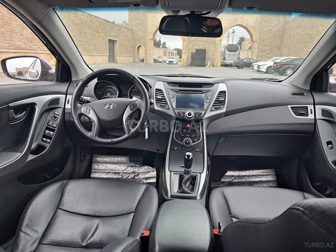 Hyundai Avante 2015, 196,000 km - 1.6 л - Bakı