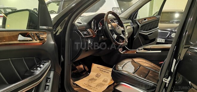 Mercedes GL 550-16