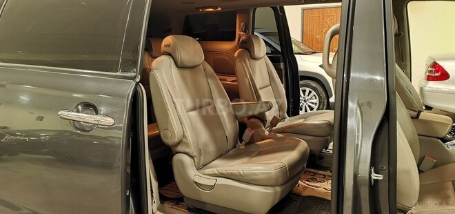 Kia Carnival-15