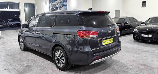 Kia Carnival-9