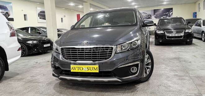 Kia Carnival-1