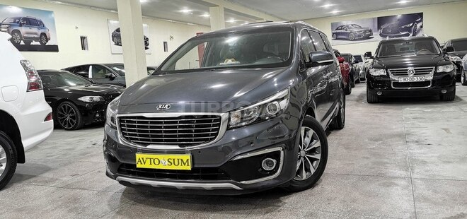 Kia Carnival-5