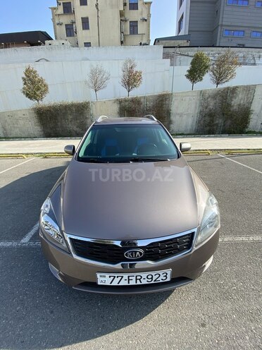 Kia Ceed 2010, 245,000 km - 1.6 л - Bakı