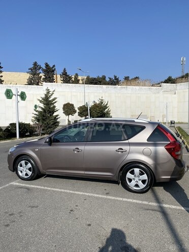 Kia Ceed 2010, 245,000 km - 1.6 л - Bakı