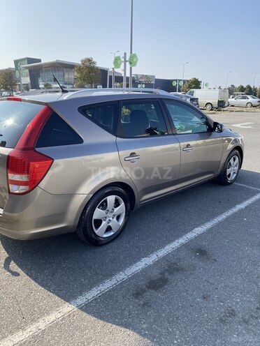 Kia Ceed 2010, 245,000 km - 1.6 л - Bakı