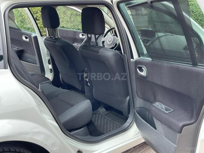 Renault Megane-15