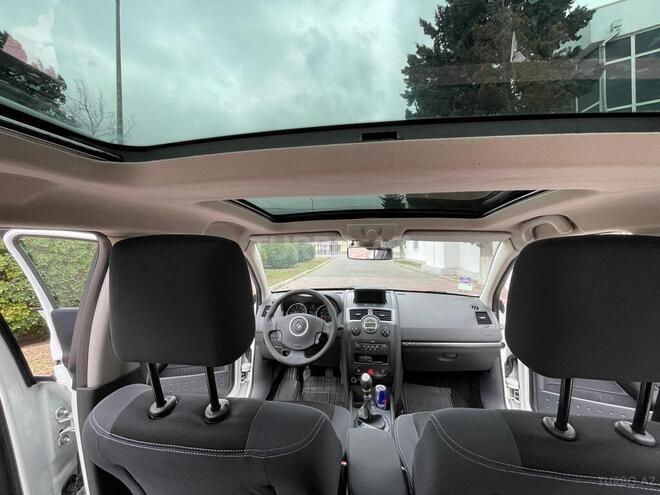 Renault Megane-14