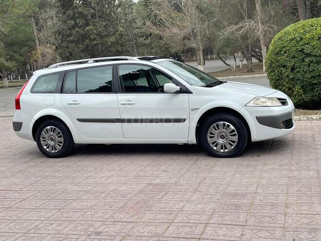 Renault Megane-10