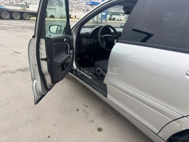 Mercedes C 200 2000, 330,000 km - 2.0 l - Bakı