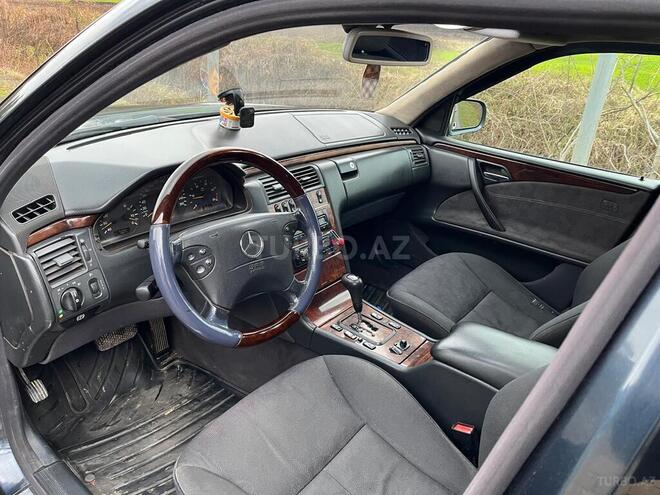 Mercedes E 320 2000, 369,170 km - 3.2 л - Lənkəran