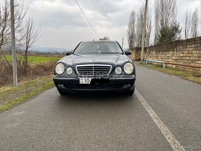 Mercedes E 320 2000, 369,170 km - 3.2 л - Lənkəran