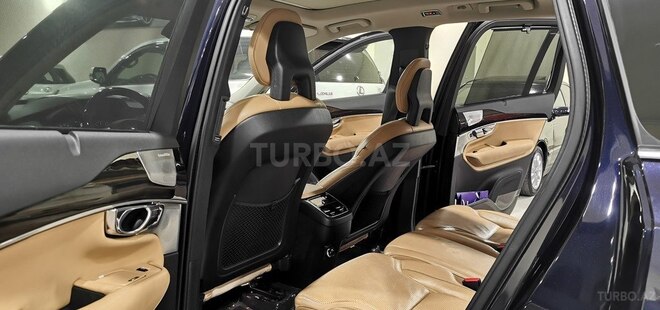 Volvo XC90-14