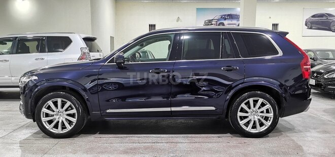 Volvo XC90-9